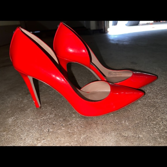 Red Heels - Picture 4 of 5
